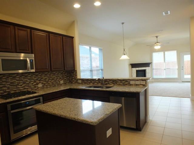 Building Photo - 620 Calliopsis St