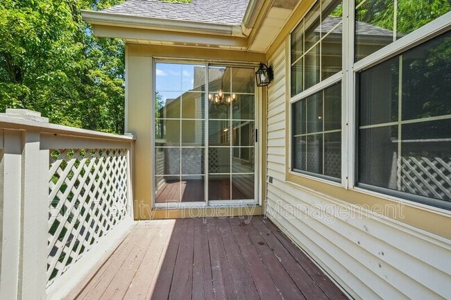 Building Photo - 1116 Foxmeadow Dr