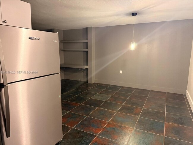 Building Photo - 1631 NE 114th St