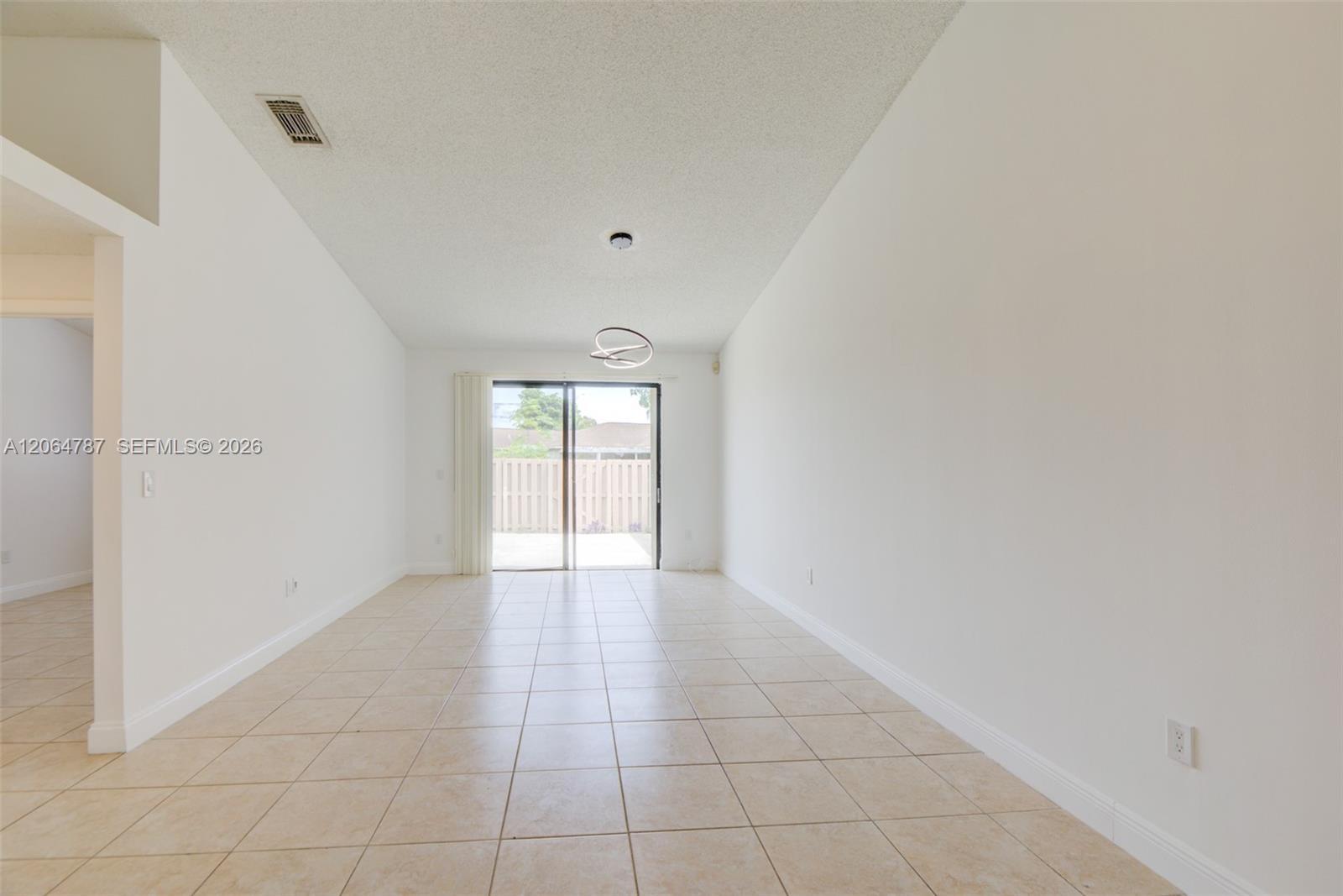 Building Photo - 6707 NW 193rd Ln