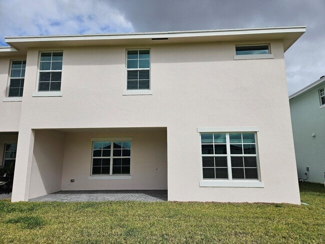 Building Photo - 19576 Whispering Crk Rd