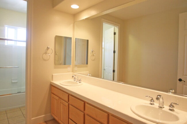 Building Photo - 2789 Clara Smith Pl