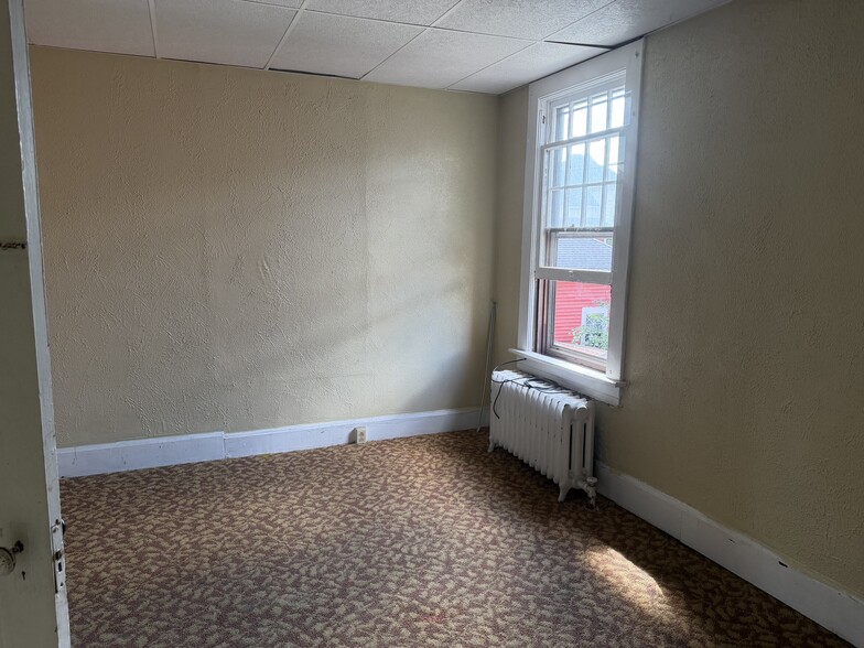 Building Photo - 417 Grove Ave