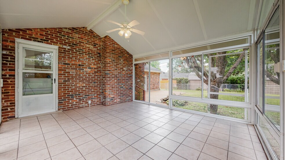 Building Photo - 203 Donelson Hills Dr