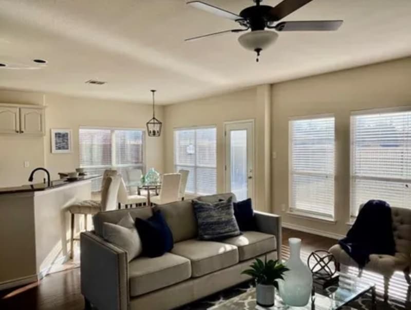 Building Photo - 12822 Gardendale Dr