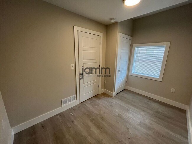 Building Photo - 1966 Randall Rd