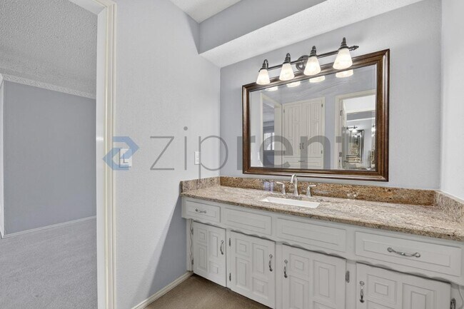 Building Photo - 2501 Bluffton Dr