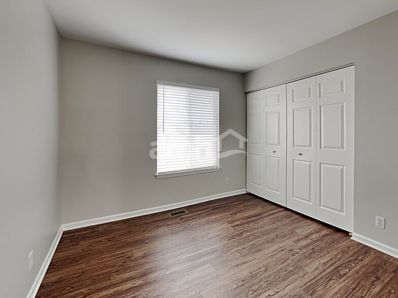 Building Photo - 21748 W Knollwood Dr