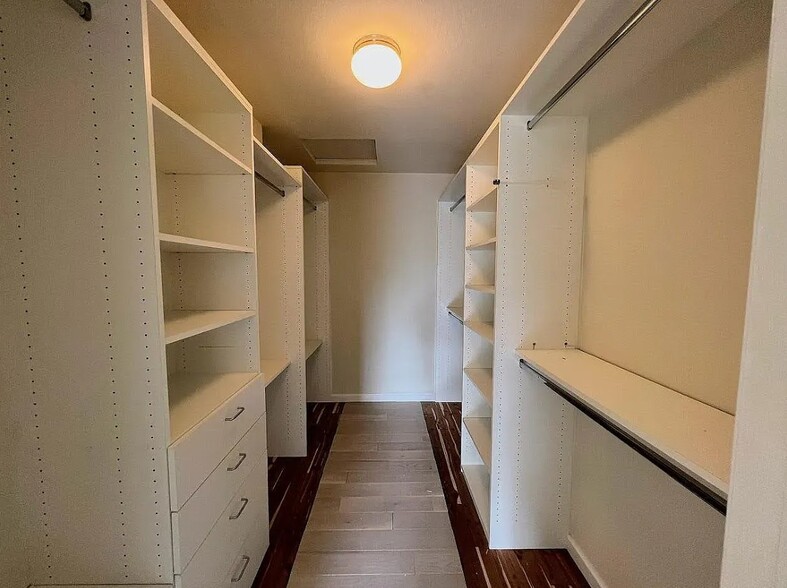 Building Photo - 112 Vineyard Ct