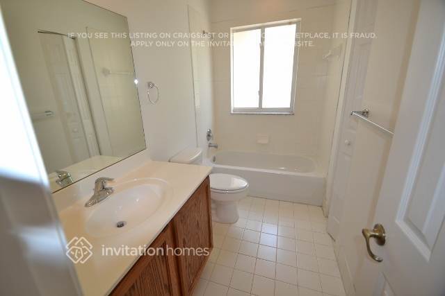 Building Photo - 2781 S Evergreen Cir