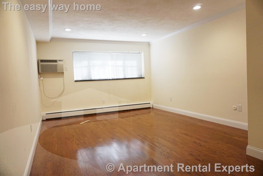 Building Photo - 6 Blair Pl