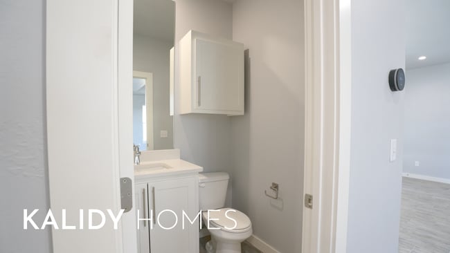 Building Photo - 305 Kirks Holw