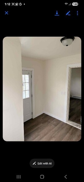 Building Photo - 11448 Cross St