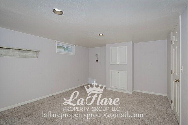 Building Photo - 3730 Wyckliffe Pkwy