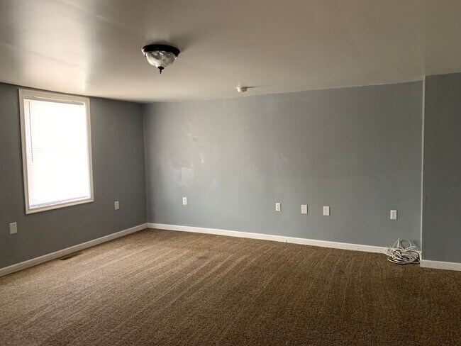 Building Photo - 2604 Loraine St