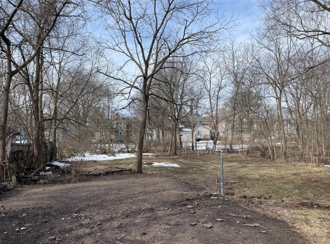 Building Photo - 4 bed 2 bath near UWEC available June 1st!...