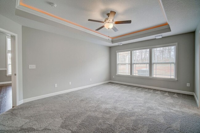 Building Photo - 732 Shelburne Ln