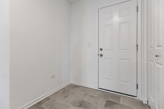 Building Photo - 4482 Chelsea Mnr Cir