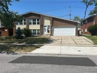 Building Photo - 18 Barone Cir