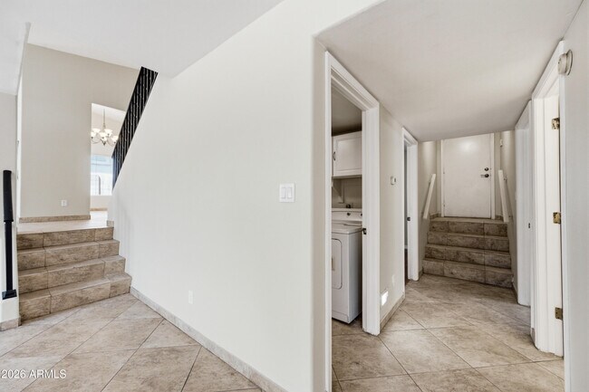 Building Photo - 2743 E Verbena Dr