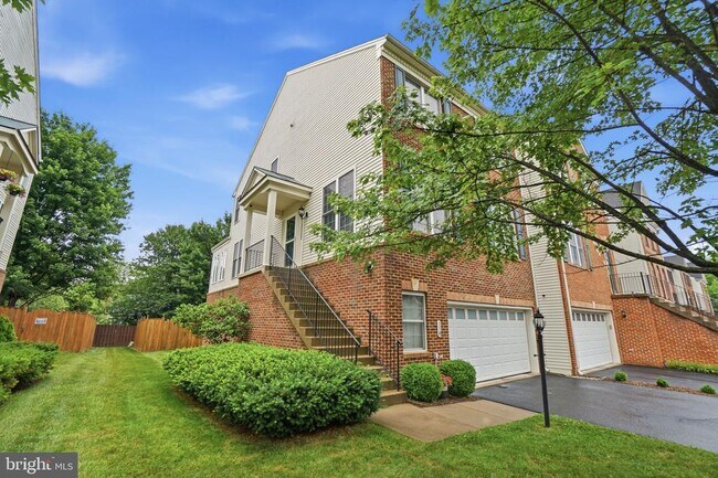 Building Photo - 118 Ivy Hills Terrace