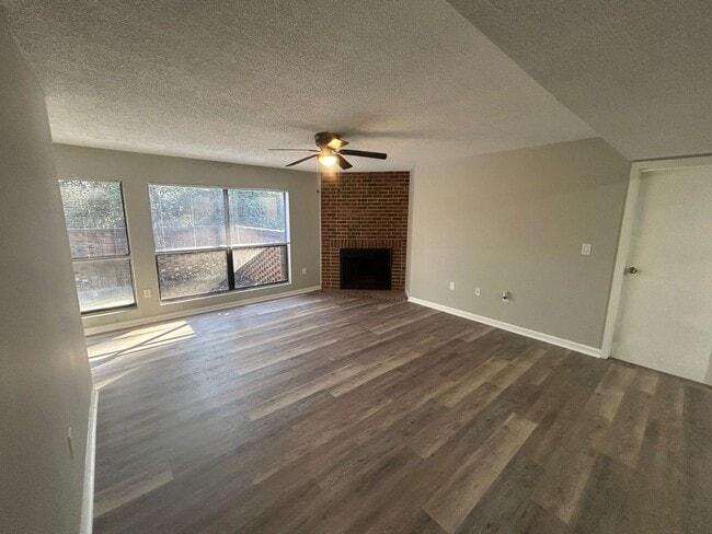 Building Photo - 3609-D-47 Juneau Rd