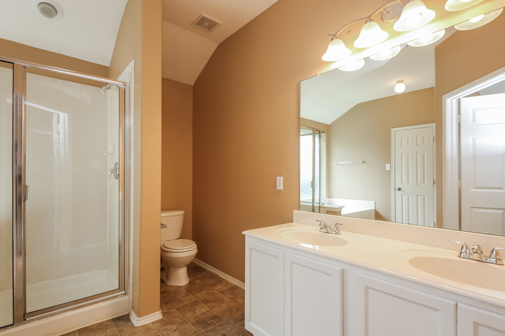 Building Photo - 1709 Heron Dr