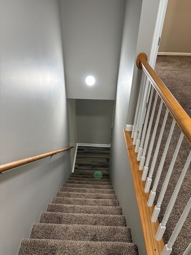 Building Photo - 1009 Blackwell Ct