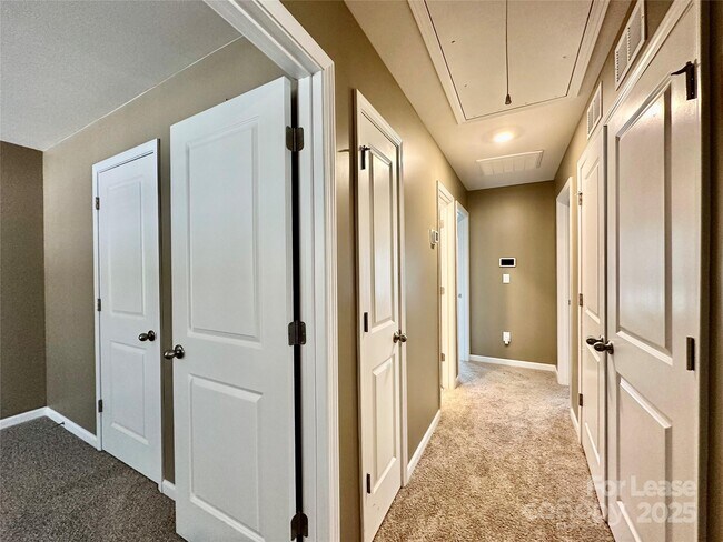 Building Photo - 1210 Leno Ln