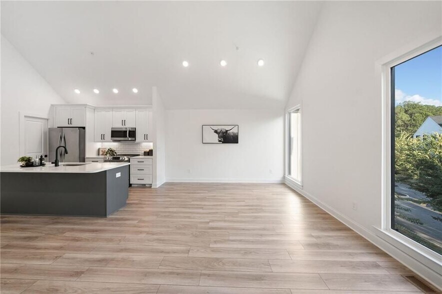 Building Photo - 104 Pearl St