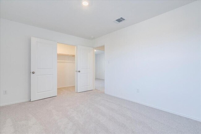 Building Photo - 238 Dreyer