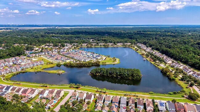 Building Photo - Whitney Lakes End Unit Townhome on Johns Island
