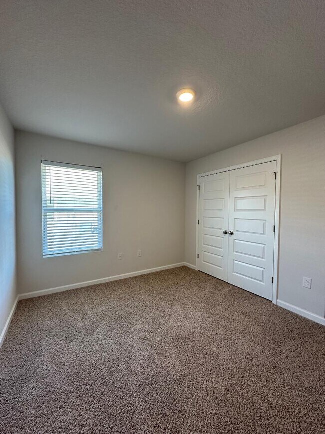 Building Photo - 3998 Whitetail Ln