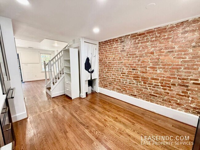 Building Photo - 2333 17th St NW
