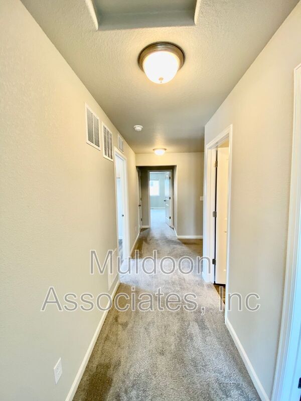 Building Photo - 4005 Tiberias Pt