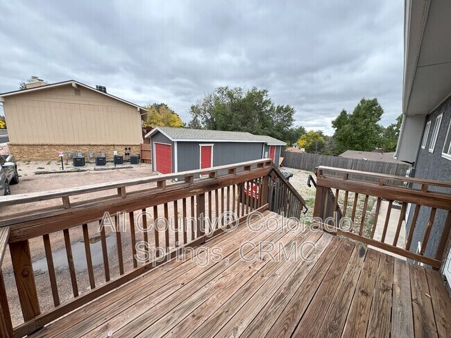 Building Photo - 4995 Picturesque Cir