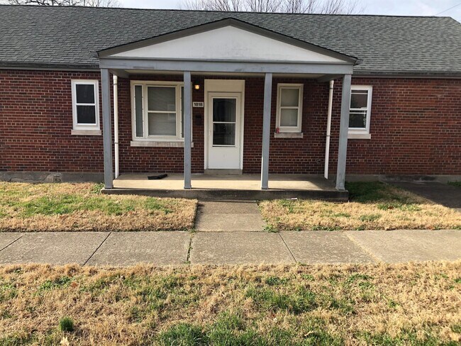 Primary Photo - 1818 La Salle Pl