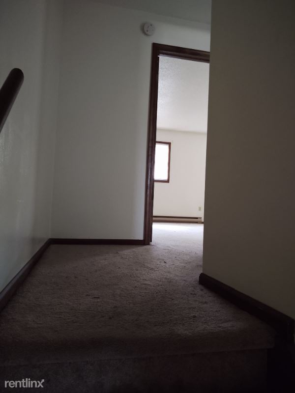 Building Photo - 2 br, 1.5 bath Townhome - 3434 Key Court