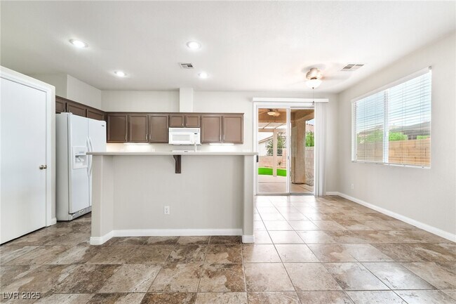 Building Photo - 2938 Sapphire Shores St