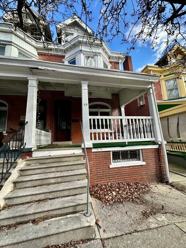 Building Photo - 43 S 13th St