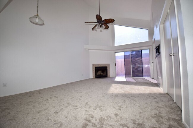 Building Photo - 2019 W Lemon Tree Pl