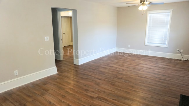 Building Photo - 605 Harnett St