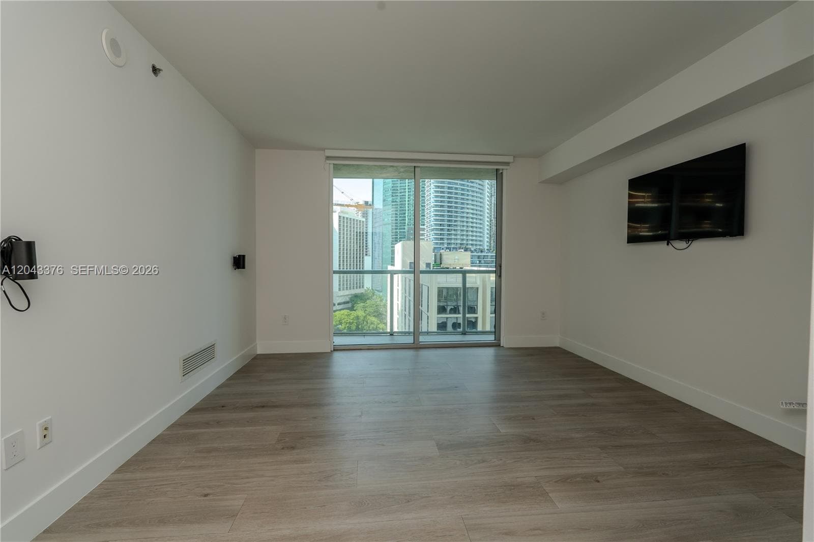 Building Photo - 500 Brickell Ave