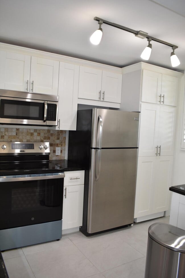 Building Photo - 4381 Trevi Ct