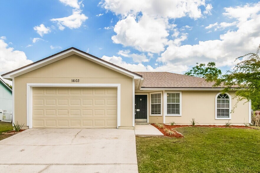 Primary Photo - 1603 Twin Oak Ln