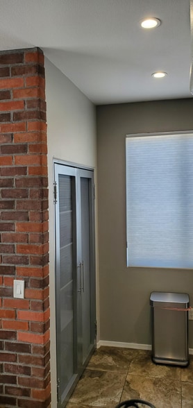 Building Photo - 3302 N 7th St