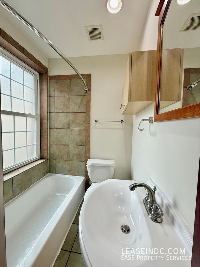 Building Photo - 2011 4th St NW