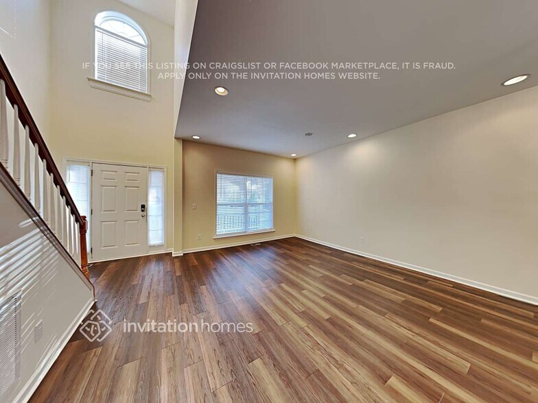 Building Photo - 1008 Chamberwell Ave