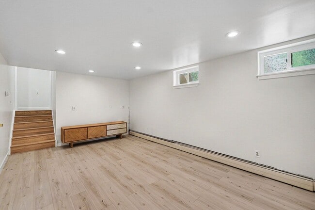 Building Photo - 1200 Tulip St