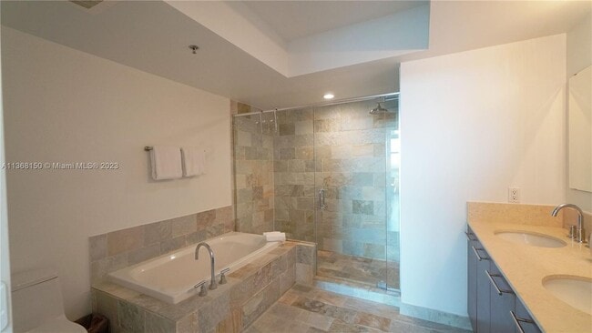 Building Photo - 2641 N Flamingo Rd